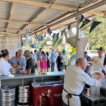 Bierausschank beim Oktoberfest in Sevilla